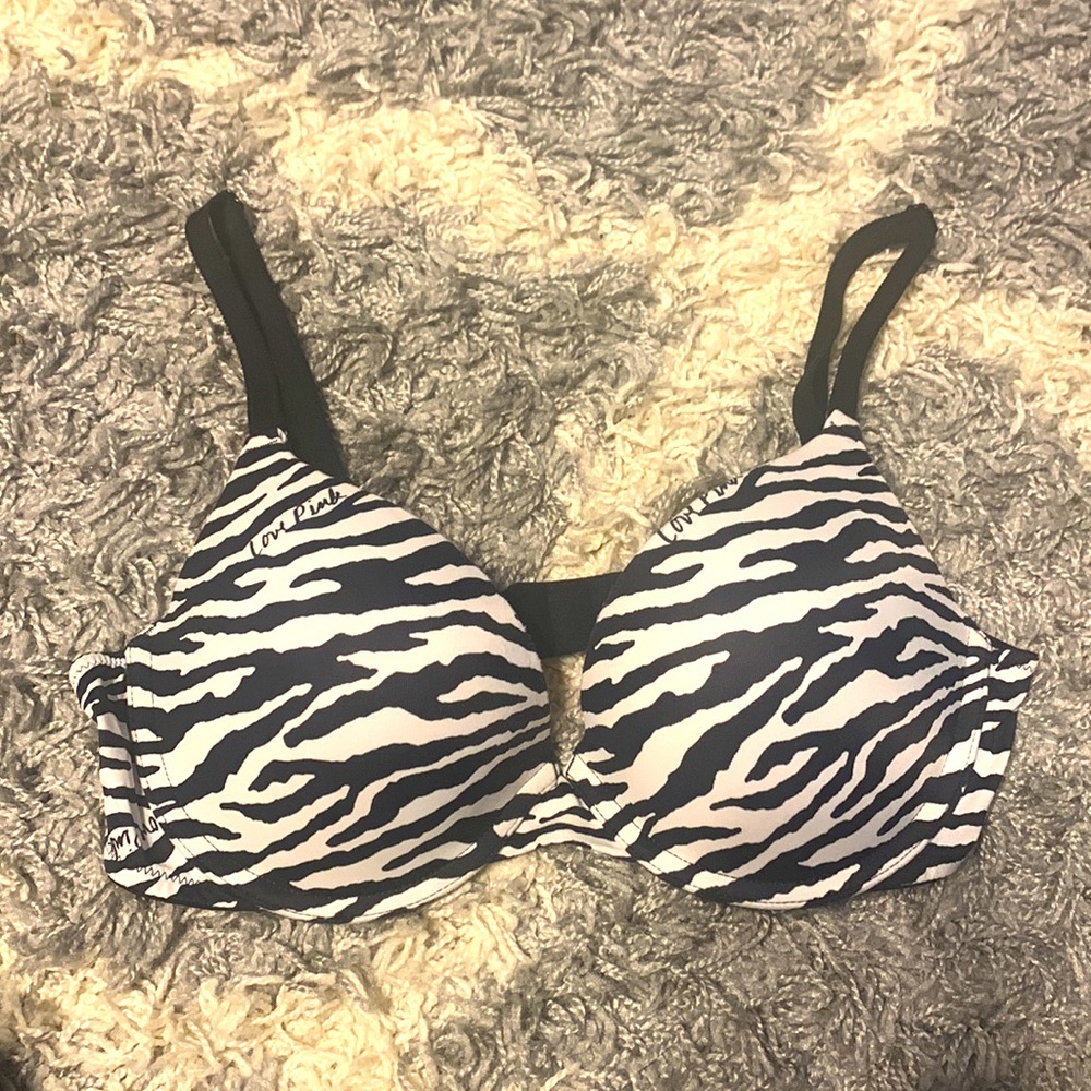 Victoria’s Secret Pink push up bra